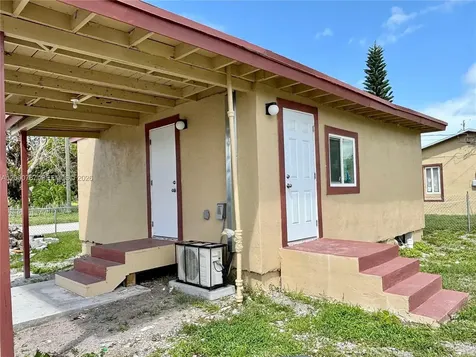 514 27th N Street Fort Pierce FL 34947