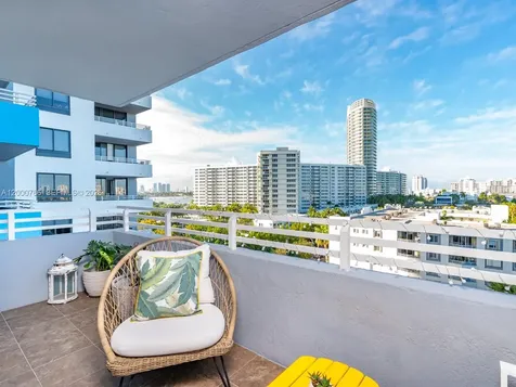1330 West Avenue Miami Beach FL 33139
