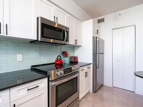 1330 West Avenue Miami Beach FL 33139