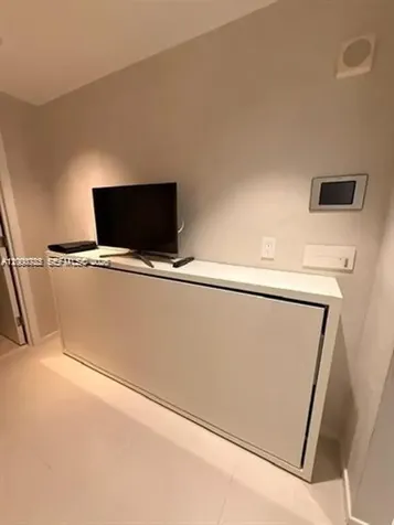 17121 Collins Avenue Sunny Isles Beach FL 33160