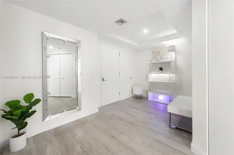 45 SW 9th Street Miami FL 33130