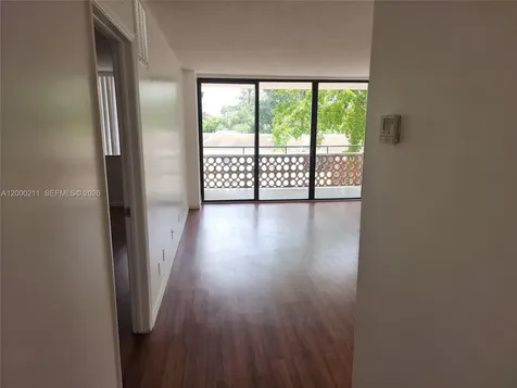 4222 Inverrary Boulevard Lauderhill FL 33319
