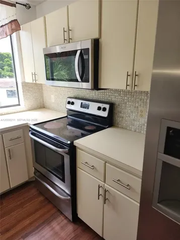 4222 Inverrary Boulevard Lauderhill FL 33319