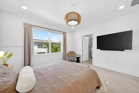 4349 Veleiros Avenue Deerfield Beach FL 33064