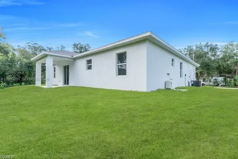 2003 E 14th Street Lehigh Acres FL 33972