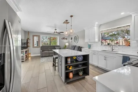 15620 Gauntlet Hall Manor Davie FL 33331
