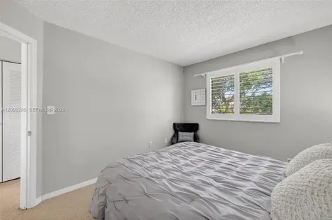 15620 Gauntlet Hall Manor Davie FL 33331