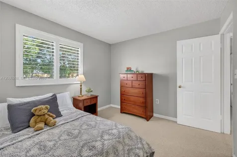 15620 Gauntlet Hall Manor Davie FL 33331