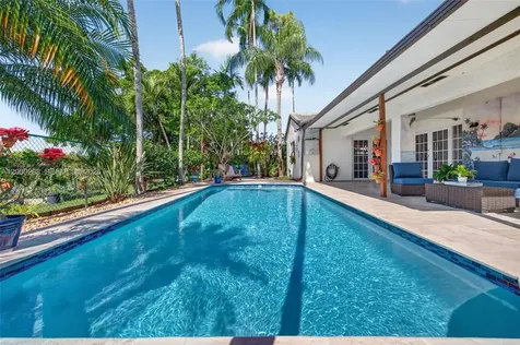 15620 Gauntlet Hall Manor Davie FL 33331