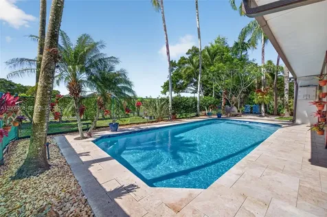 15620 Gauntlet Hall Manor Davie FL 33331
