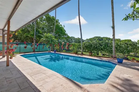 15620 Gauntlet Hall Manor Davie FL 33331