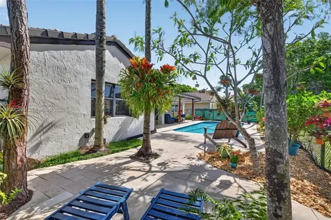 15620 Gauntlet Hall Manor Davie FL 33331