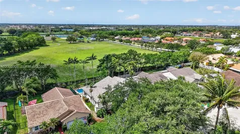 15620 Gauntlet Hall Manor Davie FL 33331