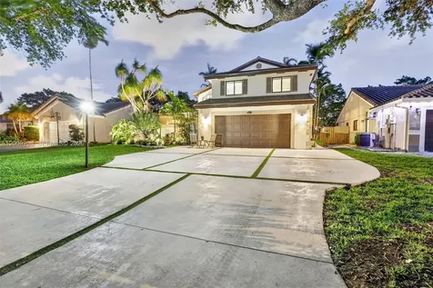 15620 Gauntlet Hall Manor Davie FL 33331
