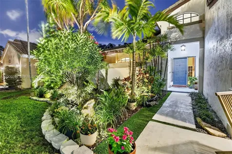 15620 Gauntlet Hall Manor Davie FL 33331