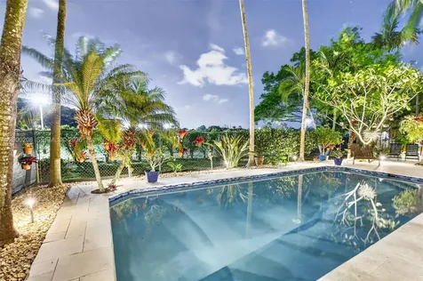 15620 Gauntlet Hall Manor Davie FL 33331