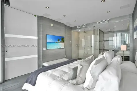 1100 Biscayne Boulevard Miami FL 33132
