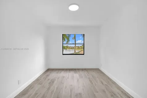 8694 Kimble Way Boca Raton FL 33433