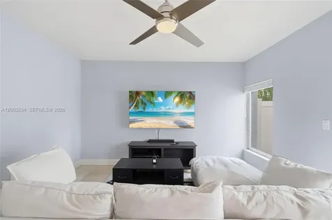 832 N Victoria Park Road Fort Lauderdale FL 33304
