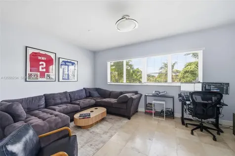 832 N Victoria Park Road Fort Lauderdale FL 33304