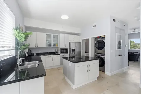 832 N Victoria Park Road Fort Lauderdale FL 33304
