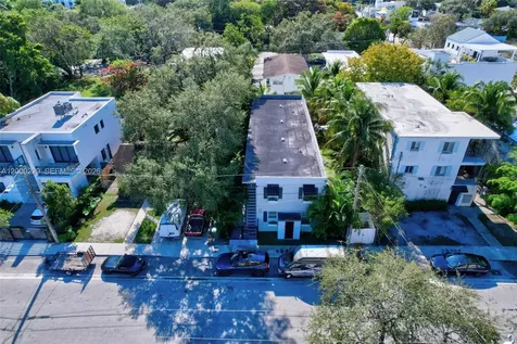 3676 Oak Avenue Miami FL 33133