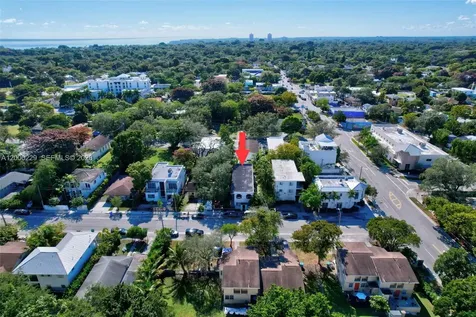 3676 Oak Avenue Miami FL 33133