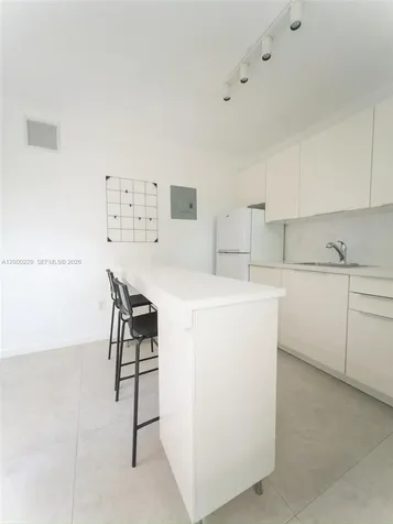 3676 Oak Avenue Miami FL 33133
