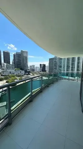 350 S Miami Avenue Miami FL 33130