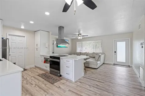 2485 NW 84th Way Sunrise FL 33322