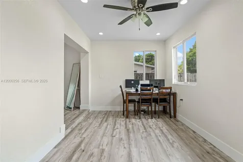 2485 NW 84th Way Sunrise FL 33322