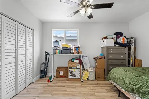 2485 NW 84th Way Sunrise FL 33322