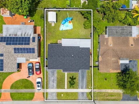 2485 NW 84th Way Sunrise FL 33322