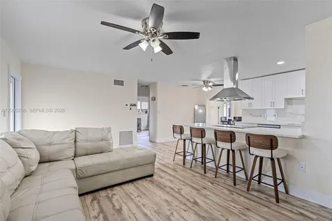 2485 NW 84th Way Sunrise FL 33322
