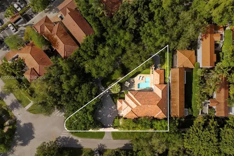 475 Amalfi Avenue Coral Gables FL 33146