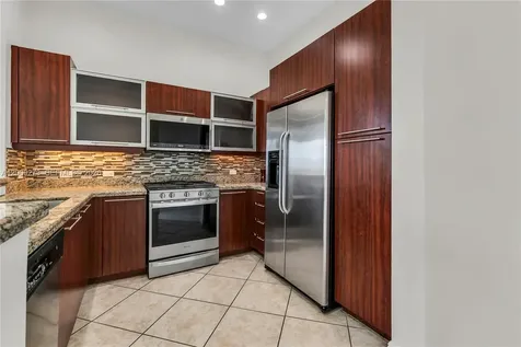 3020 NW 125th Avenue Sunrise FL 33323