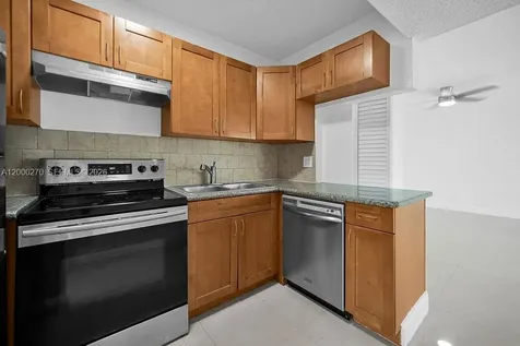 6951 SW 7th Street Margate FL 33068