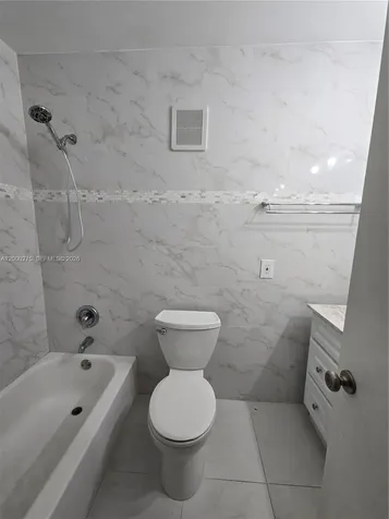 932 W 80th Place Hialeah FL 33014