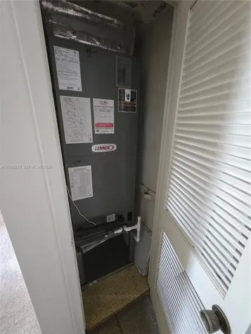 932 W 80th Place Hialeah FL 33014