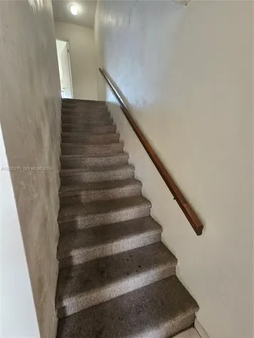 932 W 80th Place Hialeah FL 33014