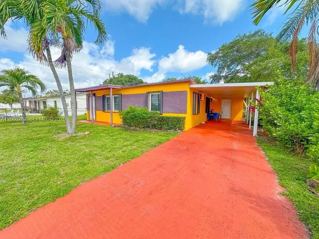 3913 SW 28th Street West Park FL 33023