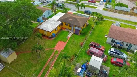 3913 SW 28th Street West Park FL 33023