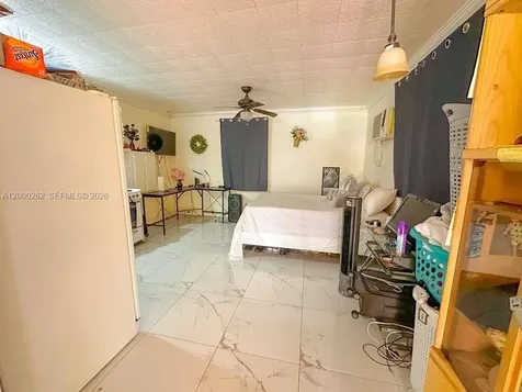 3913 SW 28th Street West Park FL 33023