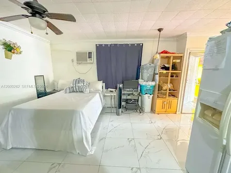 3913 SW 28th Street West Park FL 33023