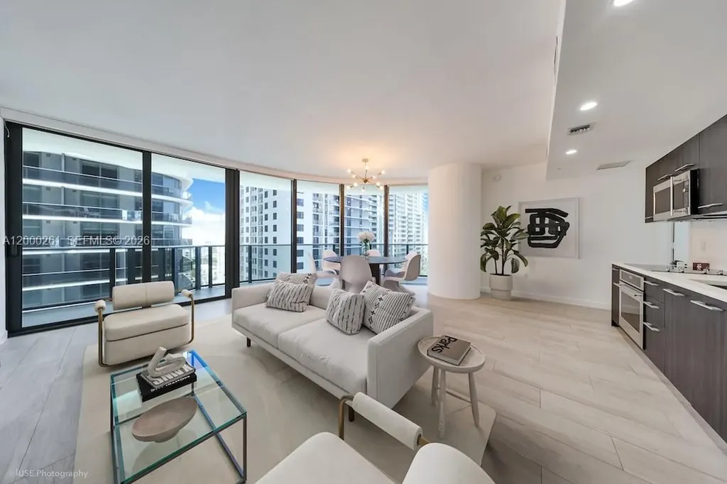 45 SW 9th Street Miami FL 33130