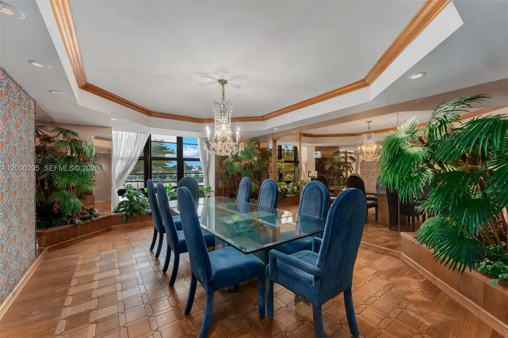 5500 Collins Avenue Miami Beach FL 33140