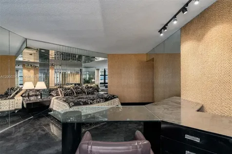 5500 Collins Avenue Miami Beach FL 33140