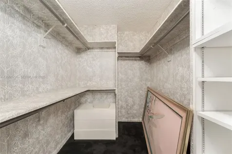 5500 Collins Avenue Miami Beach FL 33140
