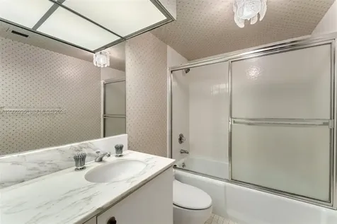 5500 Collins Avenue Miami Beach FL 33140