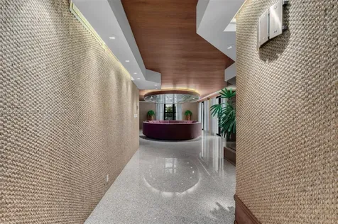 5500 Collins Avenue Miami Beach FL 33140